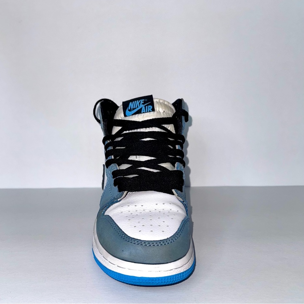 Air Jordan 1 Retro High OG “University Blue” (Model: 555088-134) Kids Size 4y - Picture 3 of 12